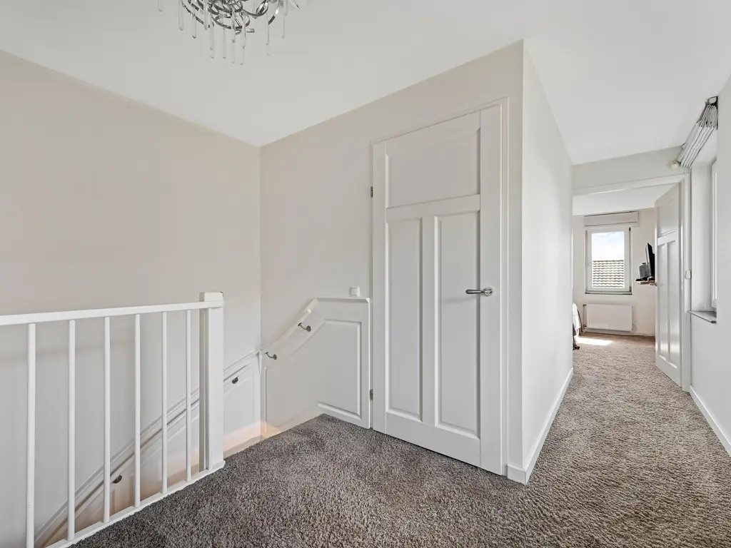 Kluishof 26, MAASLAND