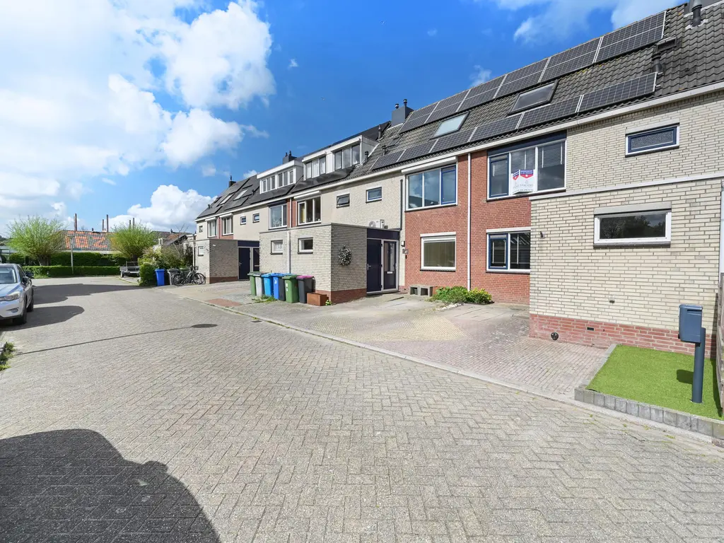 Hondsdraf 49, MAASLAND