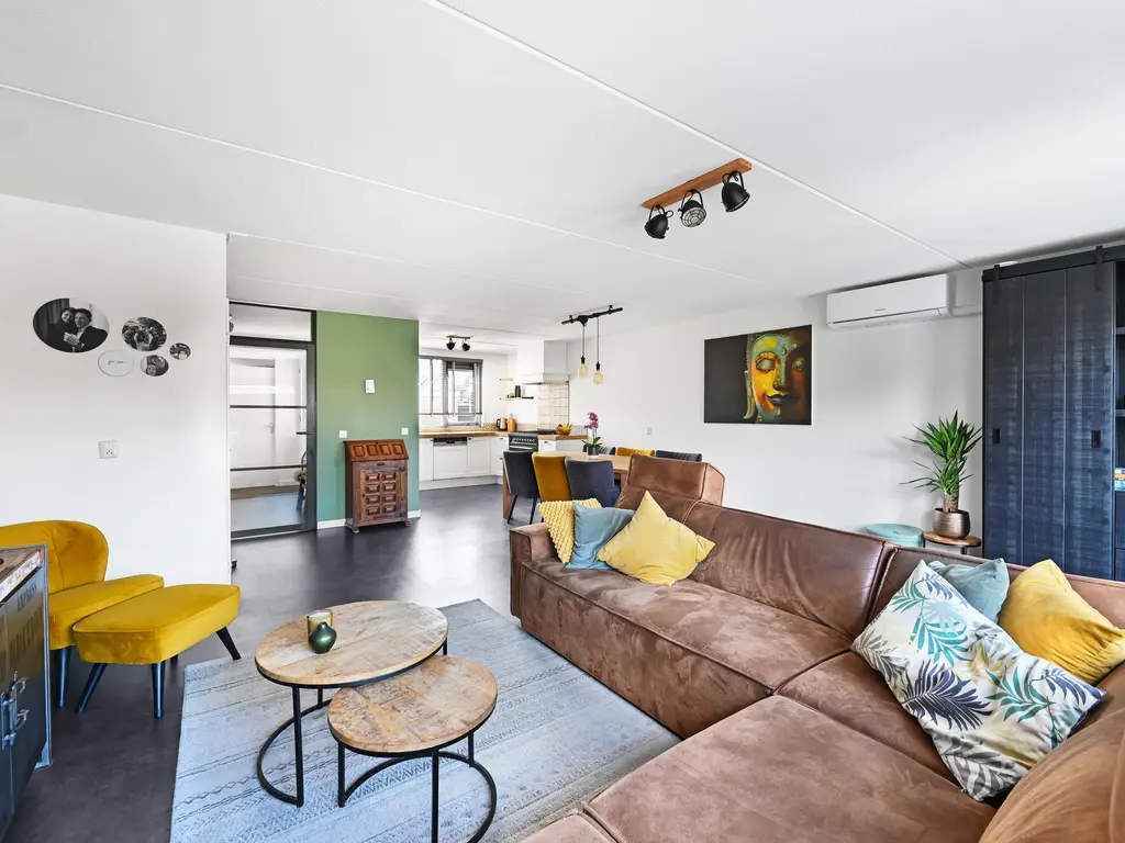 Hondsdraf 49, MAASLAND