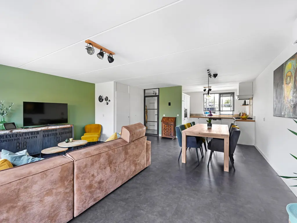 Hondsdraf 49, MAASLAND