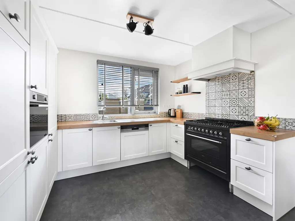 Hondsdraf 49, MAASLAND