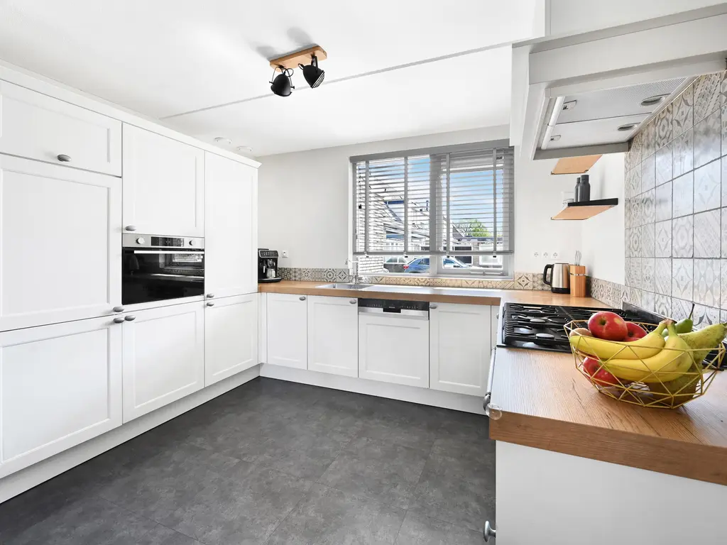 Hondsdraf 49, MAASLAND