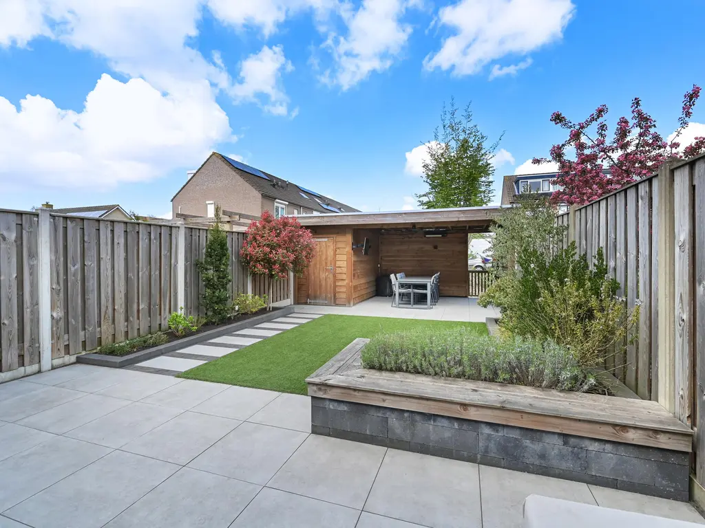 Hondsdraf 49, MAASLAND