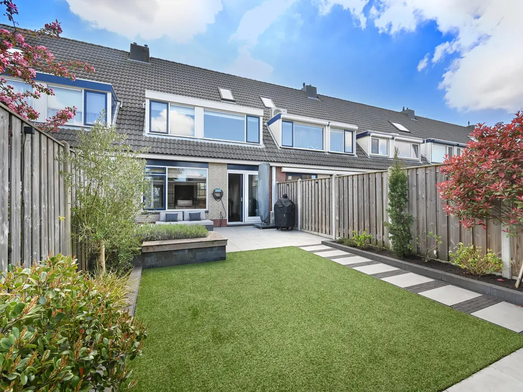 Hondsdraf 49, MAASLAND