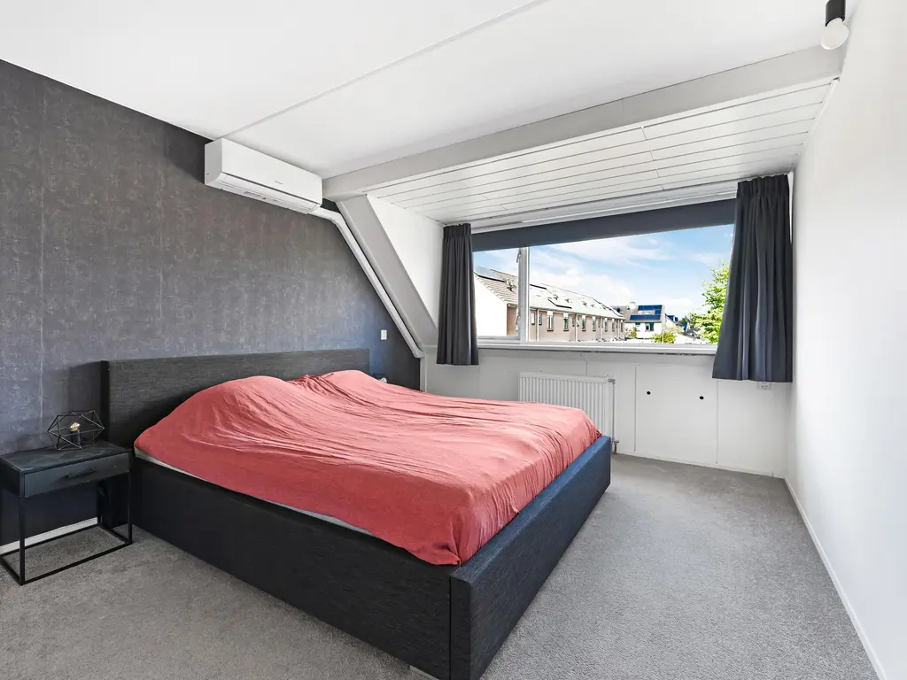 Hondsdraf 49, MAASLAND