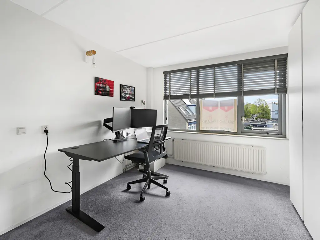 Hondsdraf 49, MAASLAND