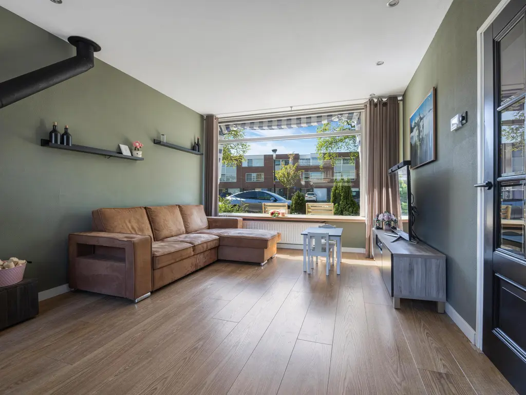 Hobbemastraat 4, MAASSLUIS