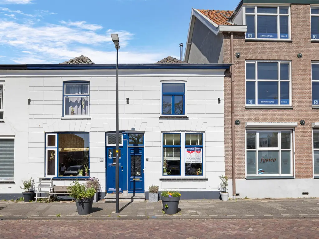 Fenacoliuslaan 10, MAASSLUIS