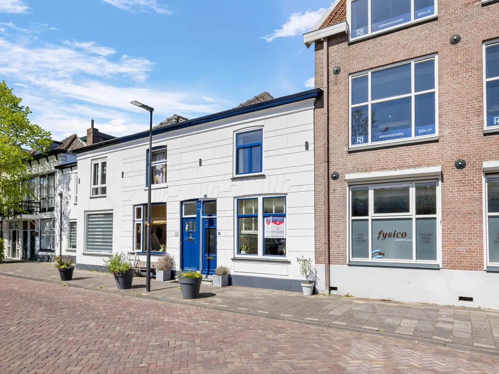 Fenacoliuslaan 10, MAASSLUIS