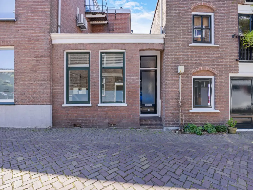 Fenacoliuslaan 10, MAASSLUIS
