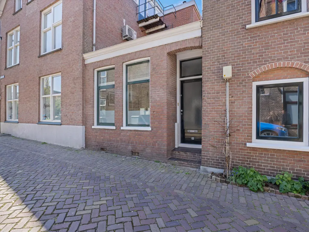 Fenacoliuslaan 10, MAASSLUIS