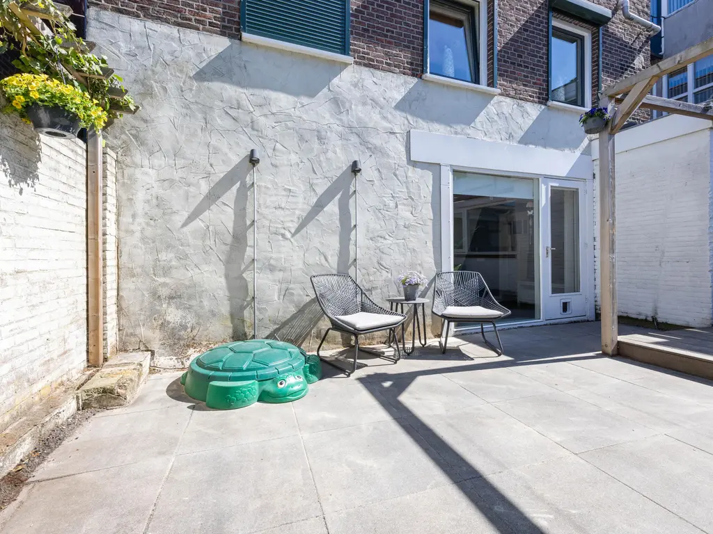 Fenacoliuslaan 10, MAASSLUIS
