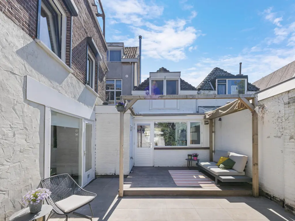 Fenacoliuslaan 10, MAASSLUIS