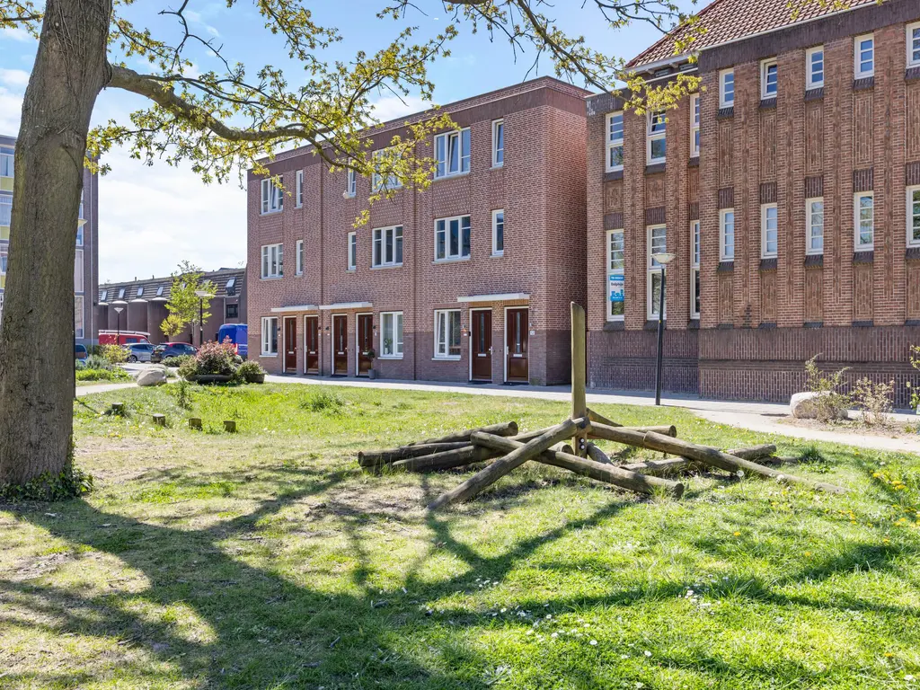 Fenacoliuslaan 10, MAASSLUIS