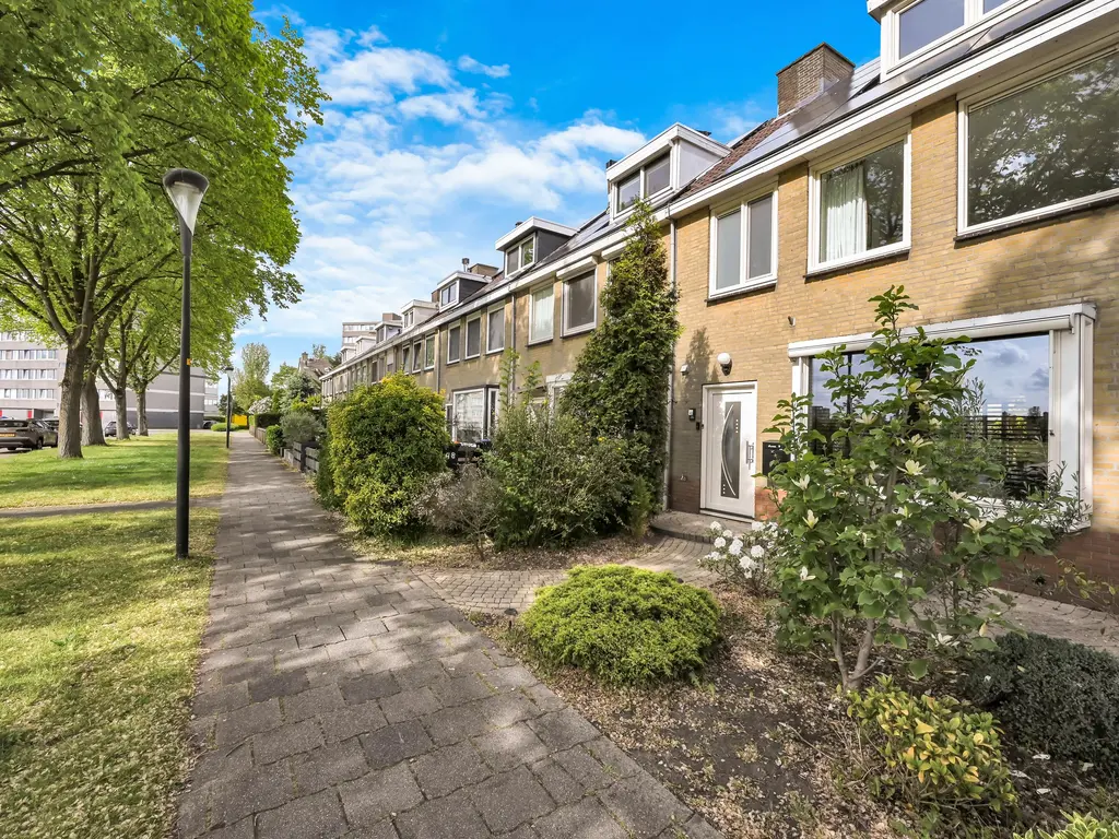 Uiverlaan 46, MAASSLUIS