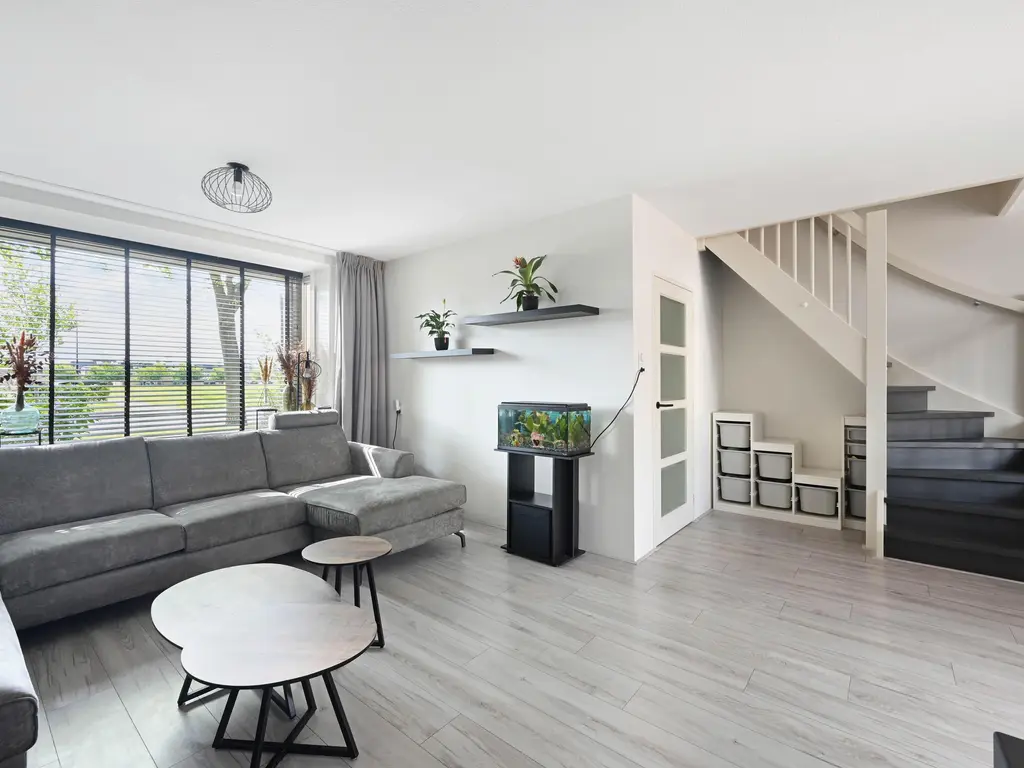 Uiverlaan 46, MAASSLUIS