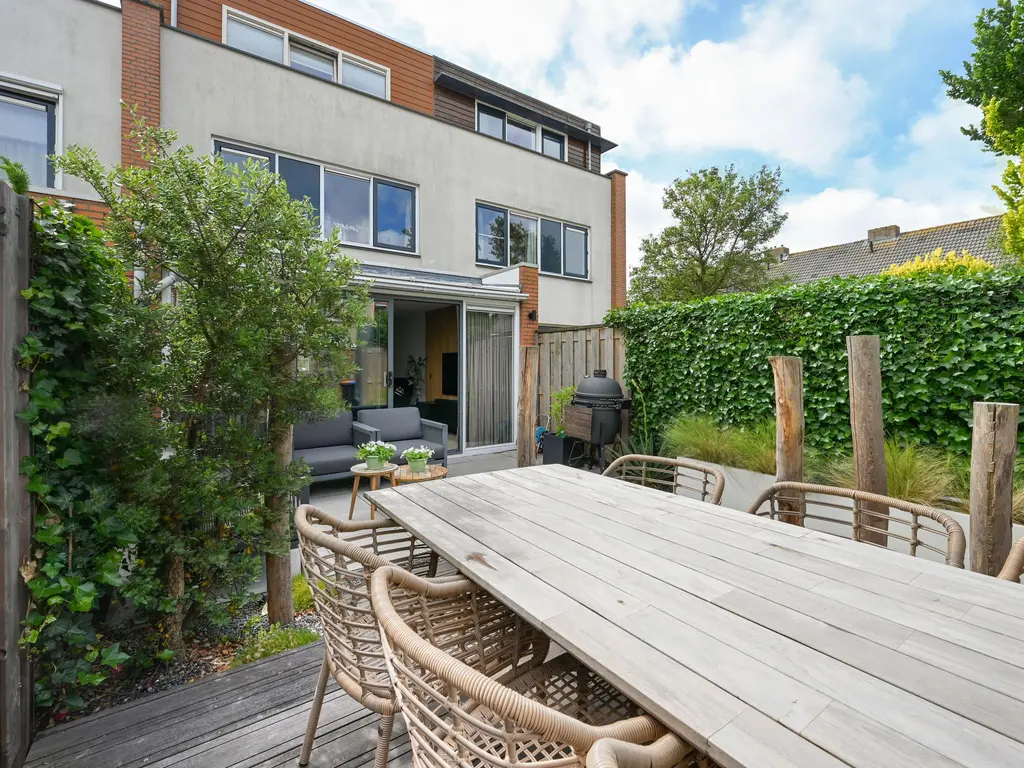 Plevierstraat 62, MAASSLUIS