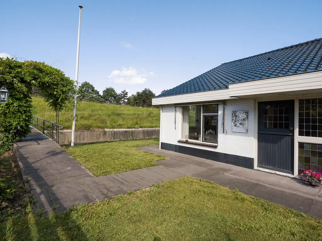 Maasdijk 73, MAASDIJK