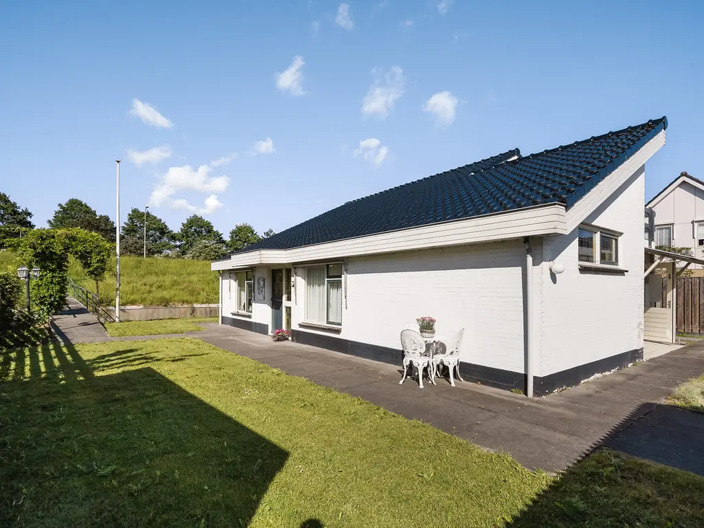 Maasdijk 73, MAASDIJK