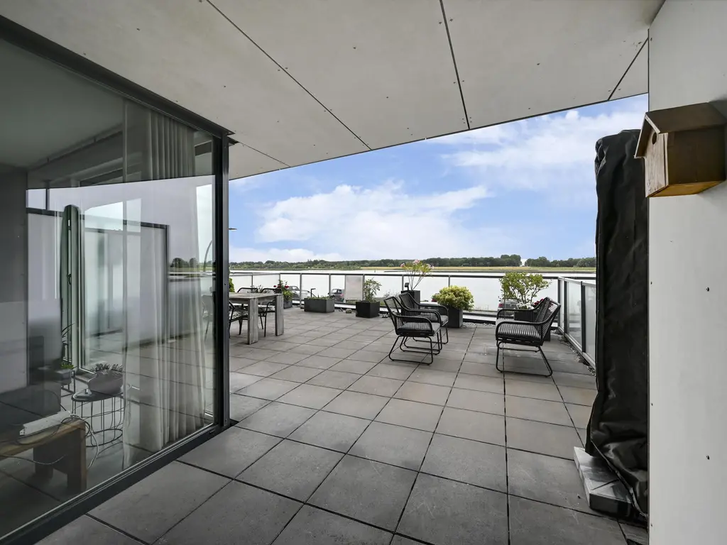 Elbe 46, MAASSLUIS