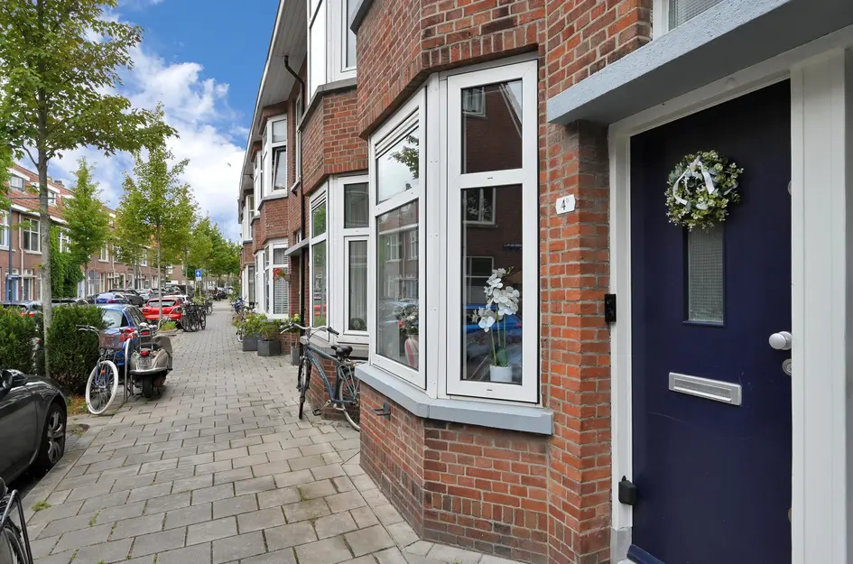 J A Alberdingk Thijmstraat 4B