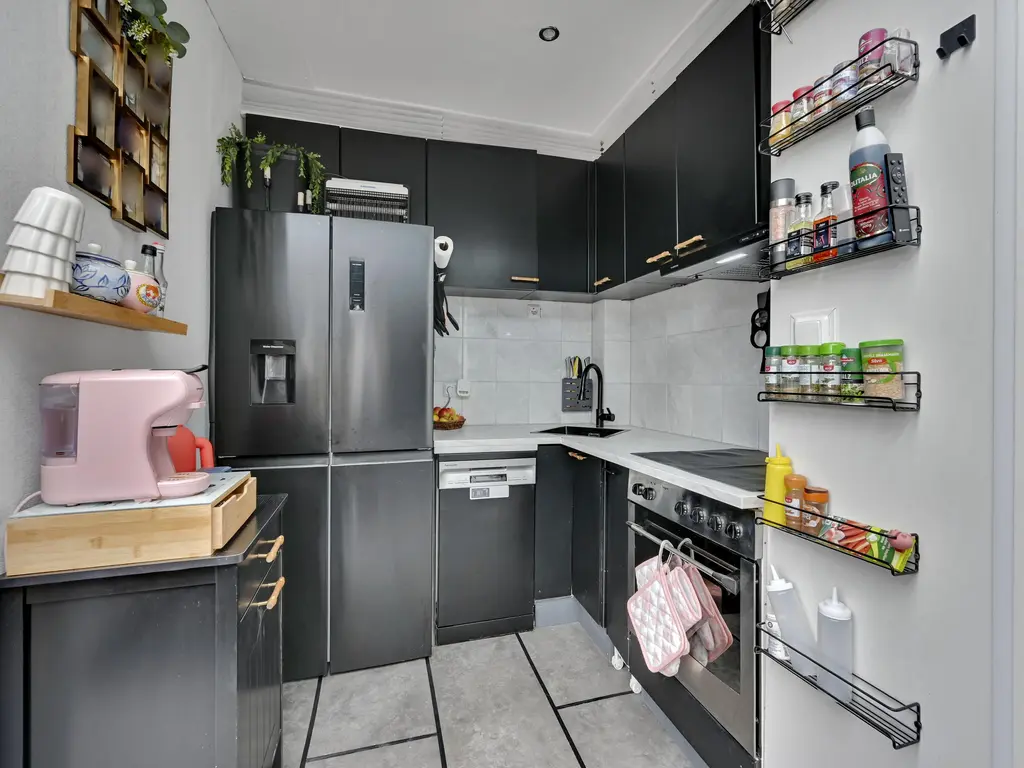 J A Alberdingk Thijmstraat 4B, SCHIEDAM