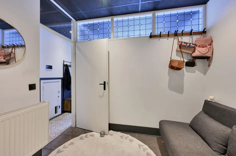 J A Alberdingk Thijmstraat 4B