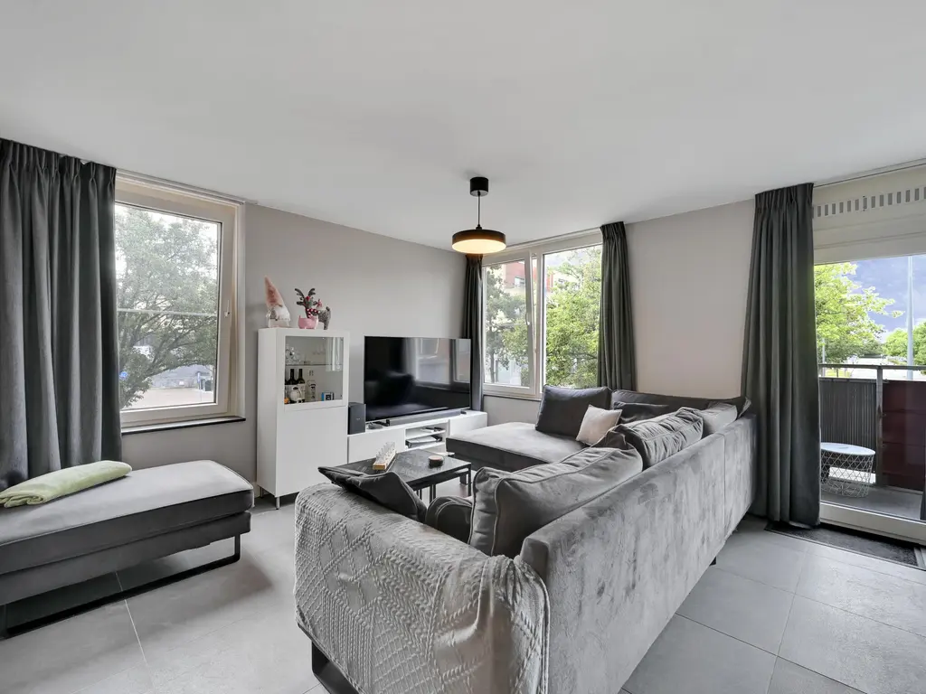 Buis 91, MAASSLUIS