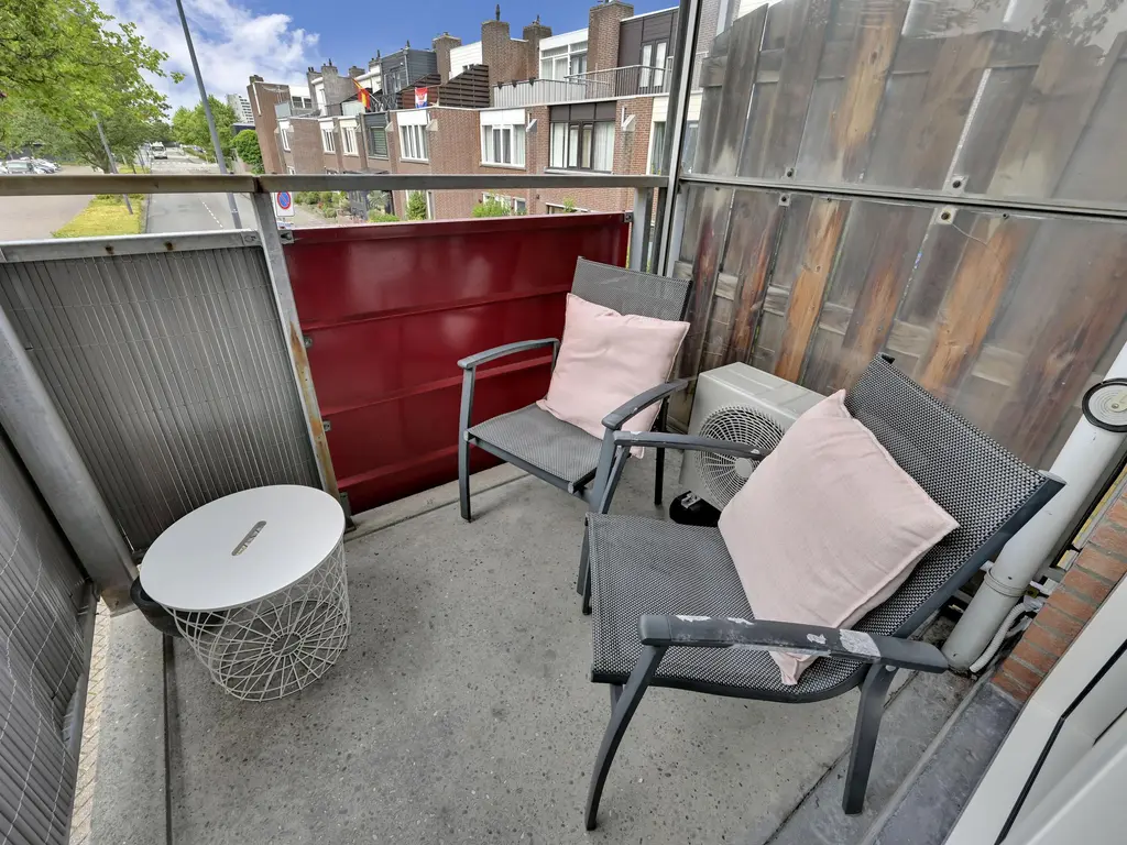 Buis 91, MAASSLUIS