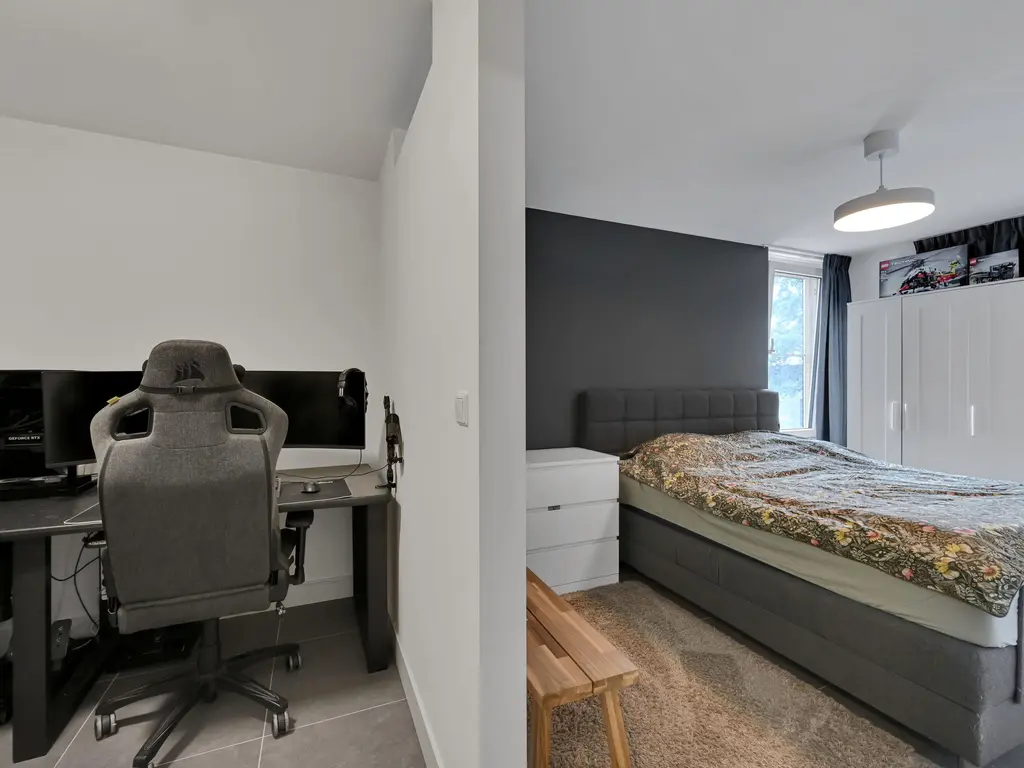 Buis 91, MAASSLUIS