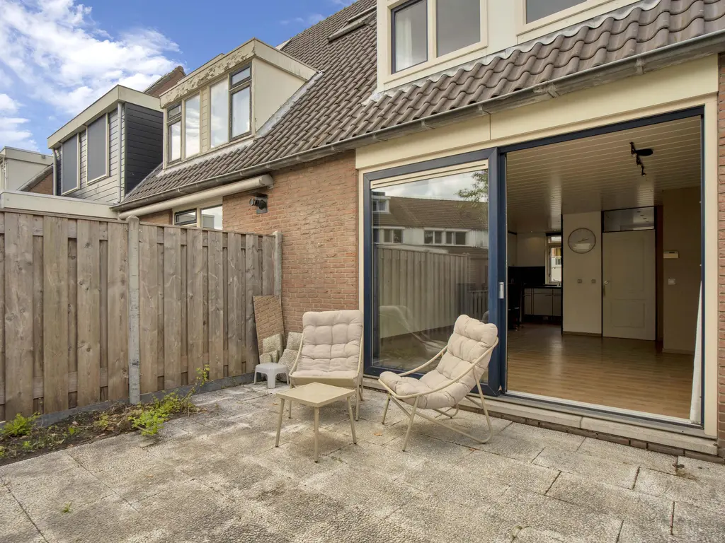 Oudlaan 14, NAALDWIJK