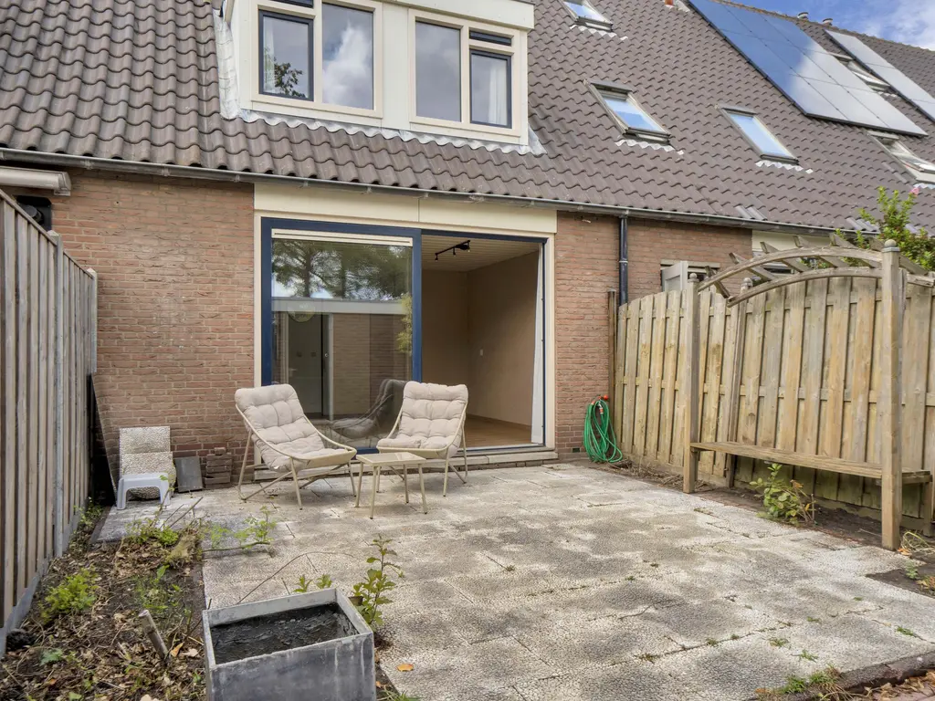 Oudlaan 14, NAALDWIJK