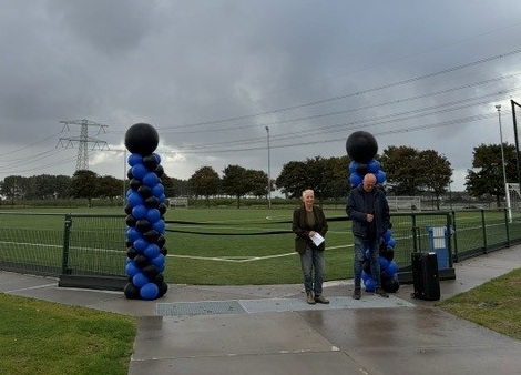 Officiële opening nieuw kunstgrasveld bij VV Vierpolders foto
