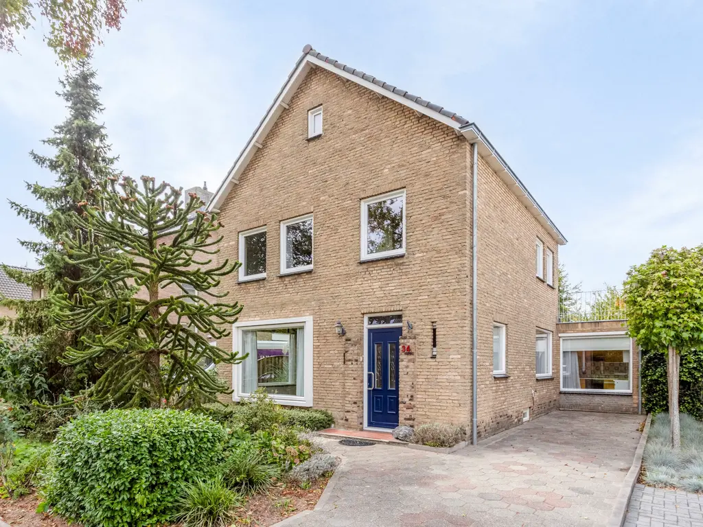 Burgemeester Prinssenlaan 34, Raamsdonksveer