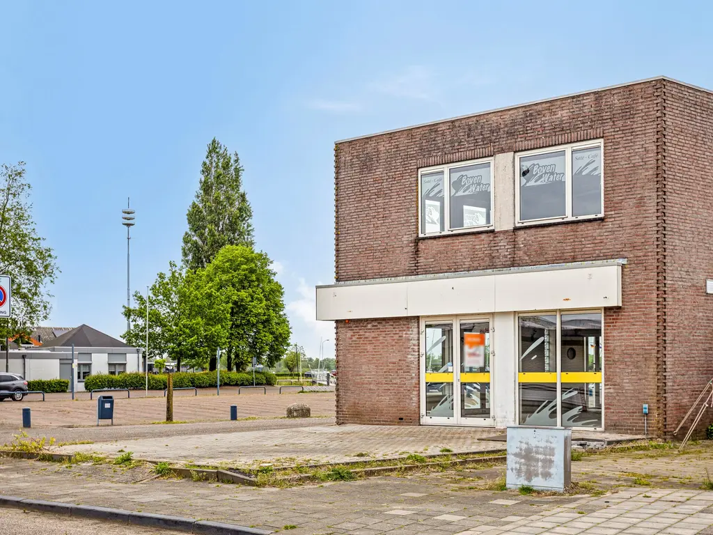 Nieuwe Jachthaven 1, Drimmelen