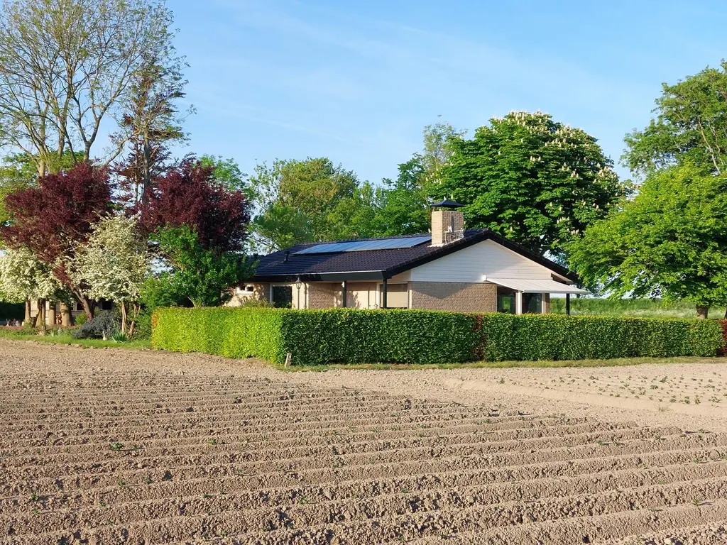 Kleinedijk 1, Dinteloord