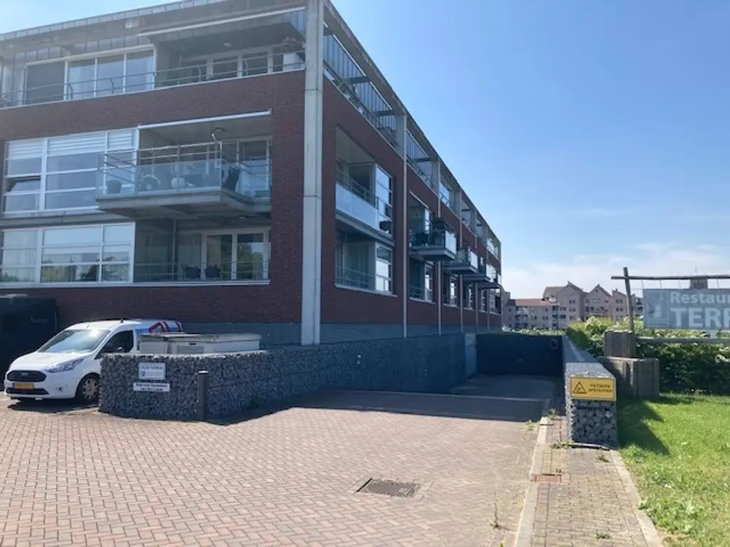 Tolbrugplein , Raamsdonksveer
