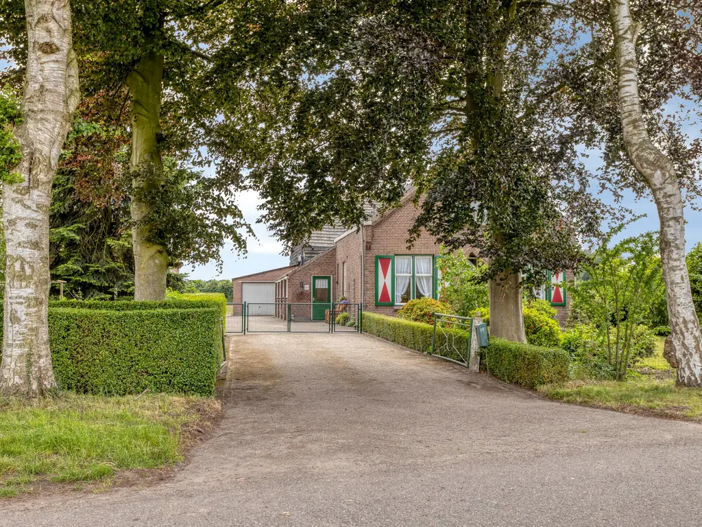 Berkenstraat 10, Oosteind