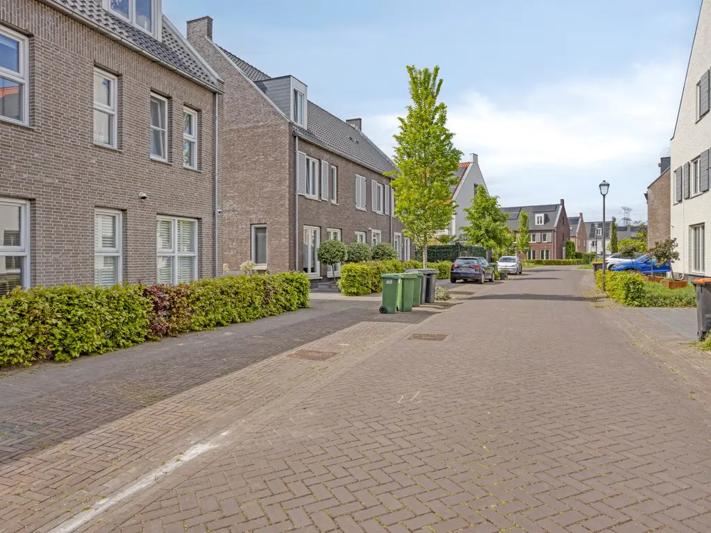Dijkbeemd 3, Best