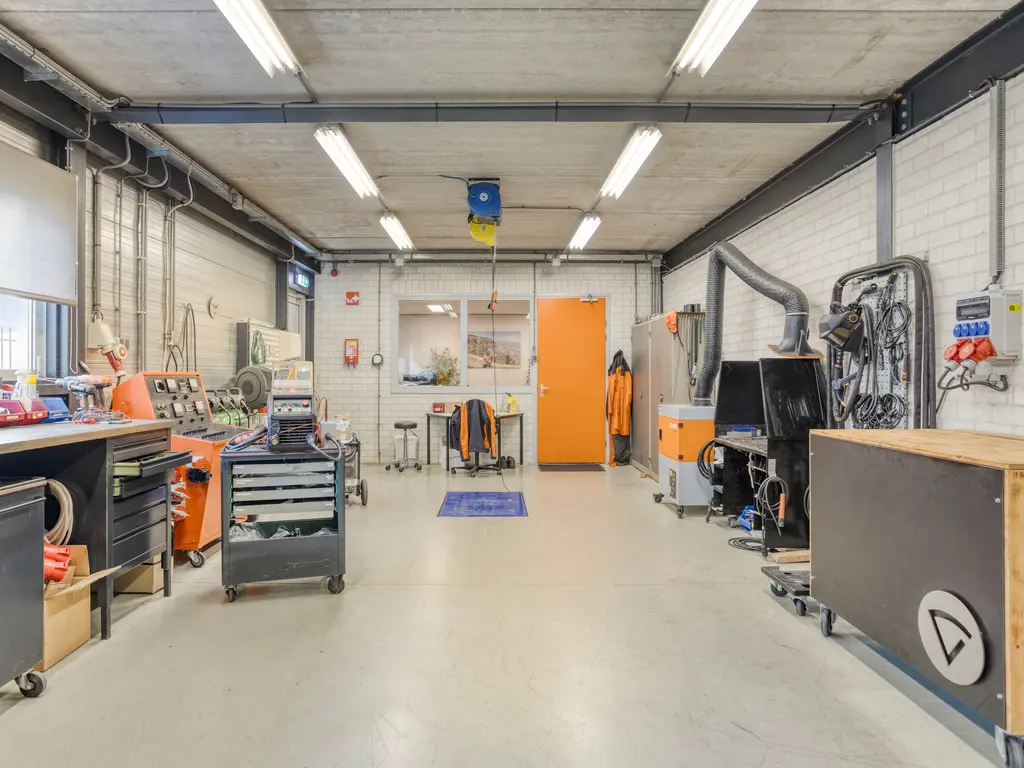 Minervum 7284, Breda