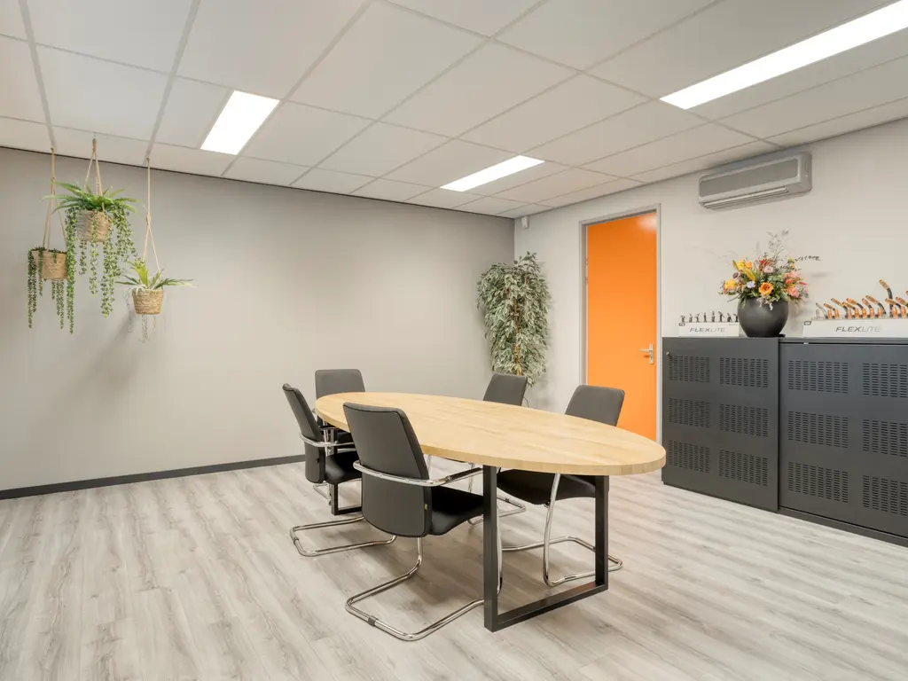 Minervum 7284, Breda