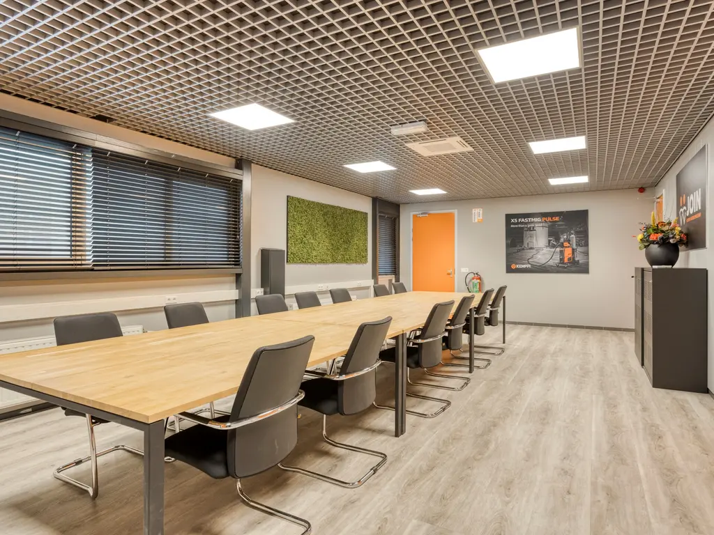 Minervum 7284, Breda
