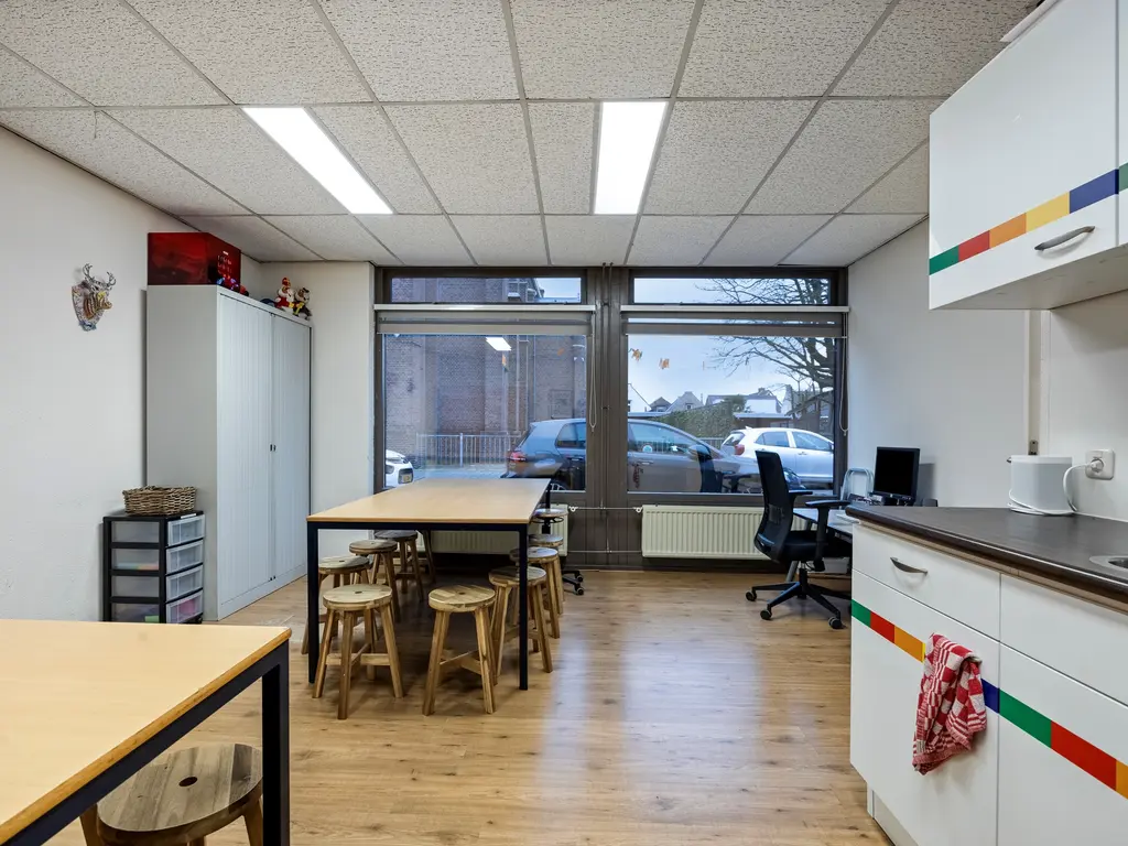Emmastraat 6, Raamsdonksveer