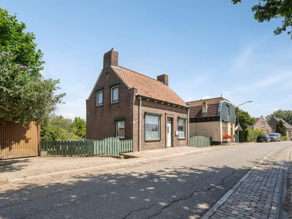 Gaete 16, Lage Zwaluwe