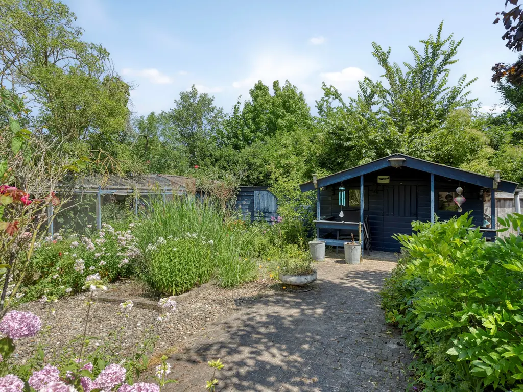 Gaete 16, Lage Zwaluwe