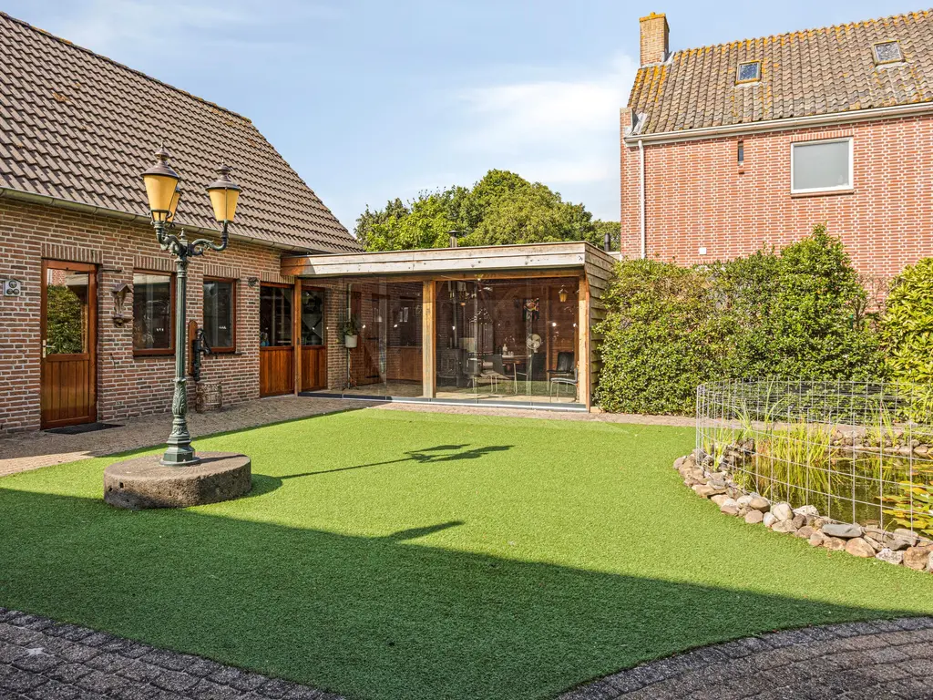 Hoogeind 2, Oosteind