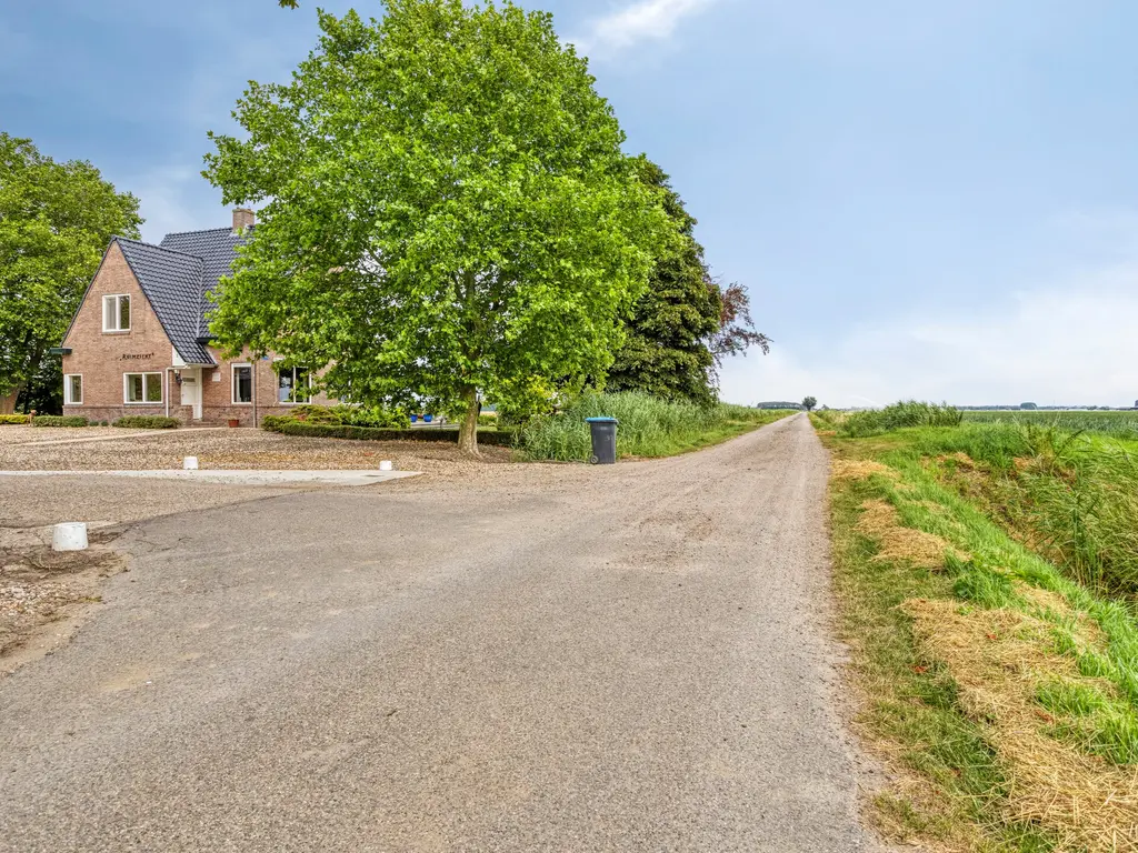 Stelleweg 2, Dinteloord