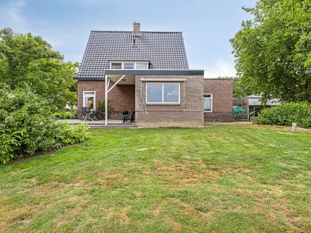 Stelleweg 2, Dinteloord
