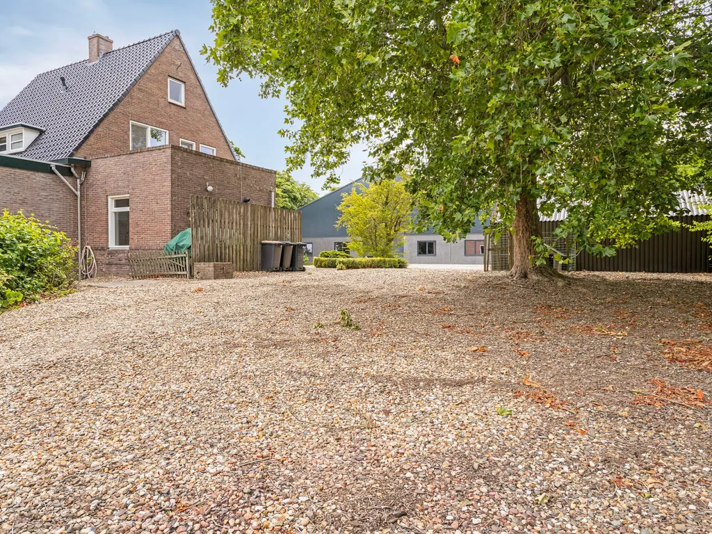 Stelleweg 2, Dinteloord
