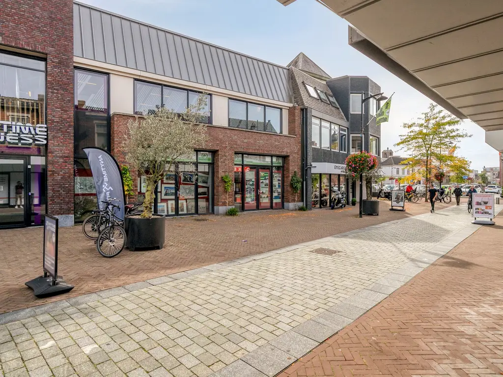 Hoofdstraat 8, Raamsdonksveer